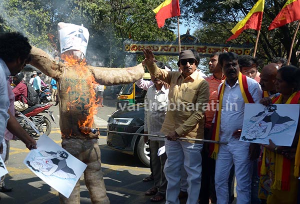 ದಲಿತ ವಿದ್ಯಾರ್ಥಿನಿಯ ಹತ್ಯೆ-ಕೊಲೆ ಪ್ರಕರಣ : ನ್ಯಾಯಾಂಗ ತನಿಖೆಗೆ ಆಗ್ರಹ